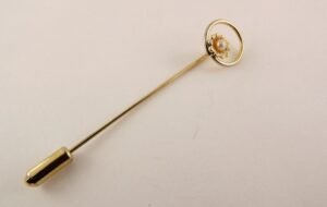 Flower and Faux Pearl Stick Pin – Gold Tone Floral Hat Pin, Lapel or Scarf Pin, 2.5″ Long Estate Jewelry