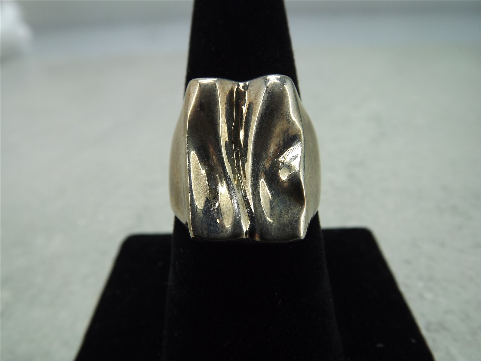 57 1497.jpg Vintage Sterling Silver Unique Design Ring – Solid .925 Heavy Statement Ring Size 8.75, 13.7 Grams