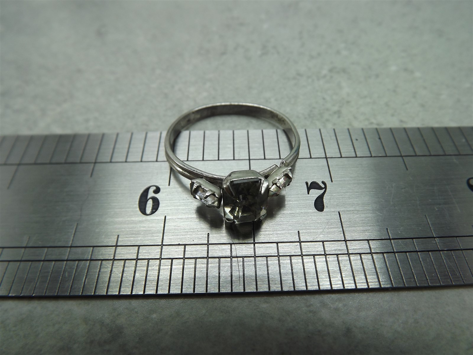 57 1499.jpg Vintage Sterling Silver Brilliant Stone Ring – Solid 925 Adjustable Silver Ring with Clear Stone, 2 Grams