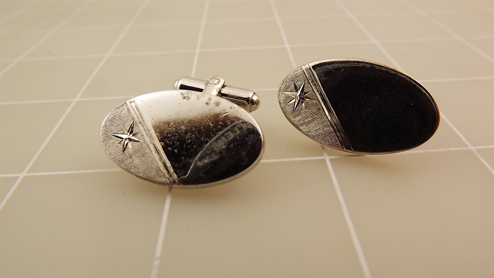 57 1673.jpg Vintage Sterling Silver Smooth Oval Oblong Cufflinks – Engravable Men’s Cuff Links, JML Mark, 20.1 Grams
