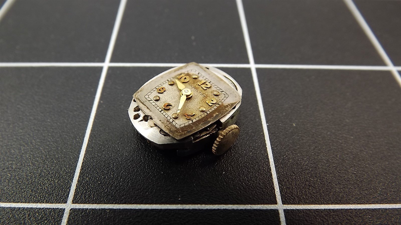 57 177.jpg Vintage Hamilton 17 Jewel Watch Movement with Dial – Caliber 750 USA, Watchmaker Parts or Repair