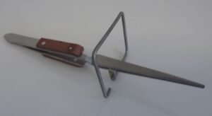 Cross Action Tweezers 6-3/4″ Straight Tip with Fiber Grip and Stand – Jewelers Soldering and Repair Tool