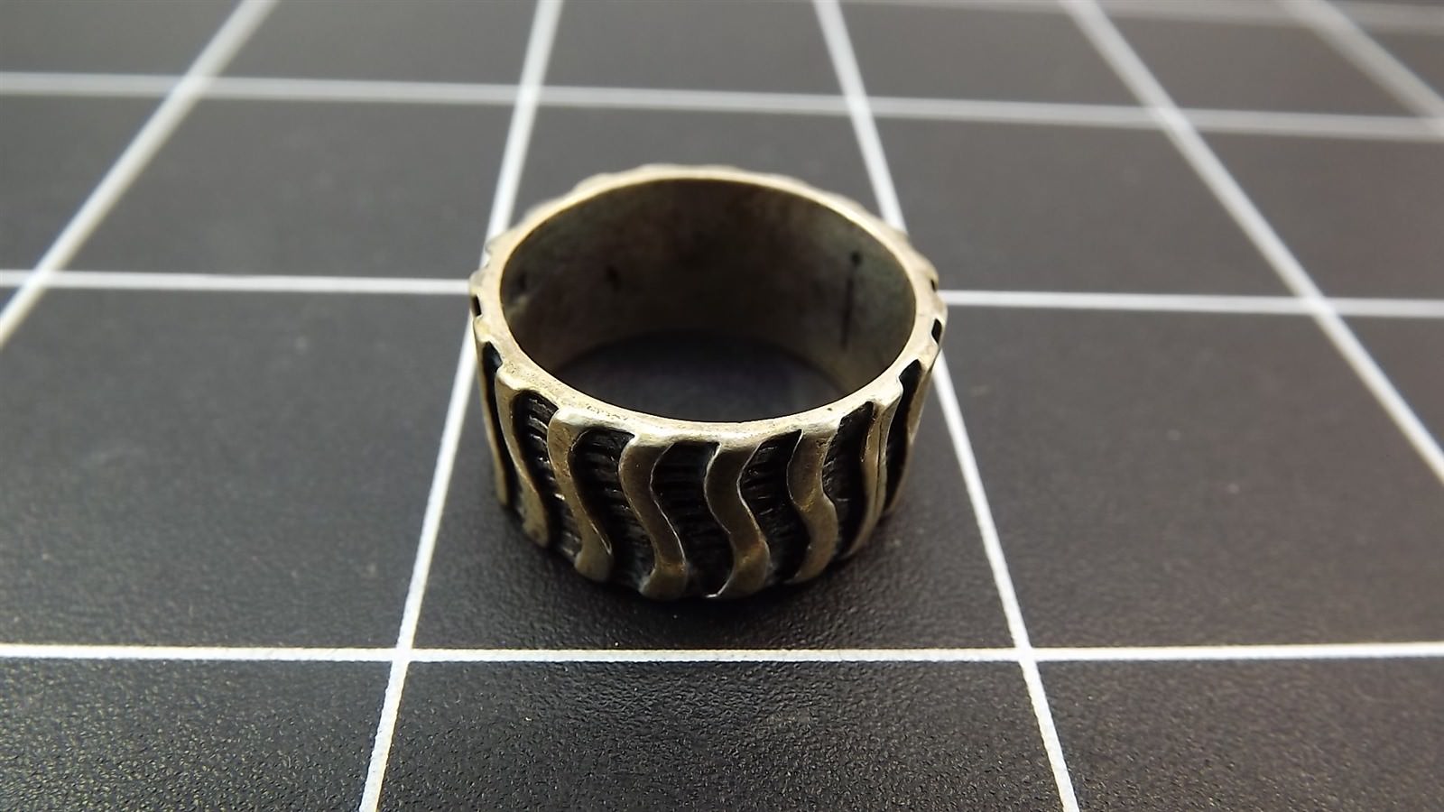 57 2640.jpg Sterling Silver 925 Wide Patterned Wedding Band Ring – Textured Silver Band, 6.0 Grams Estate Jewelry