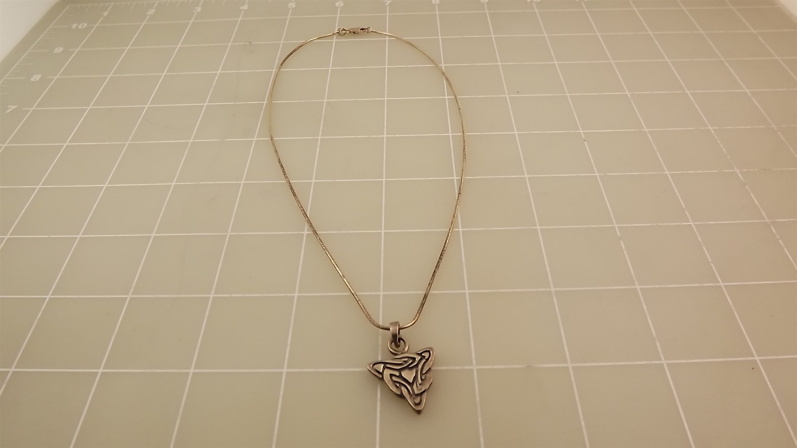 57 2735.jpg Sterling Silver 925 Irish Celtic Knot Pendant on Cobra Chain – 16″ Necklace, 7.7 Grams