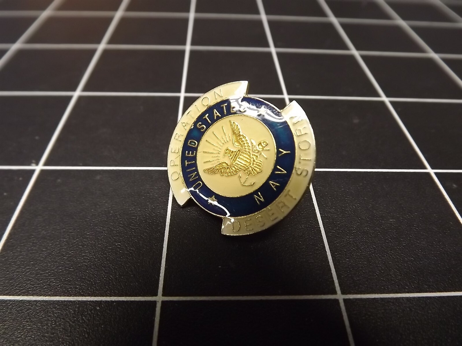 57 2835.jpg Operation Desert Storm U.S. Navy Enamel Lapel Pin – 1″ Gulf War Navy Veteran Hat Pin