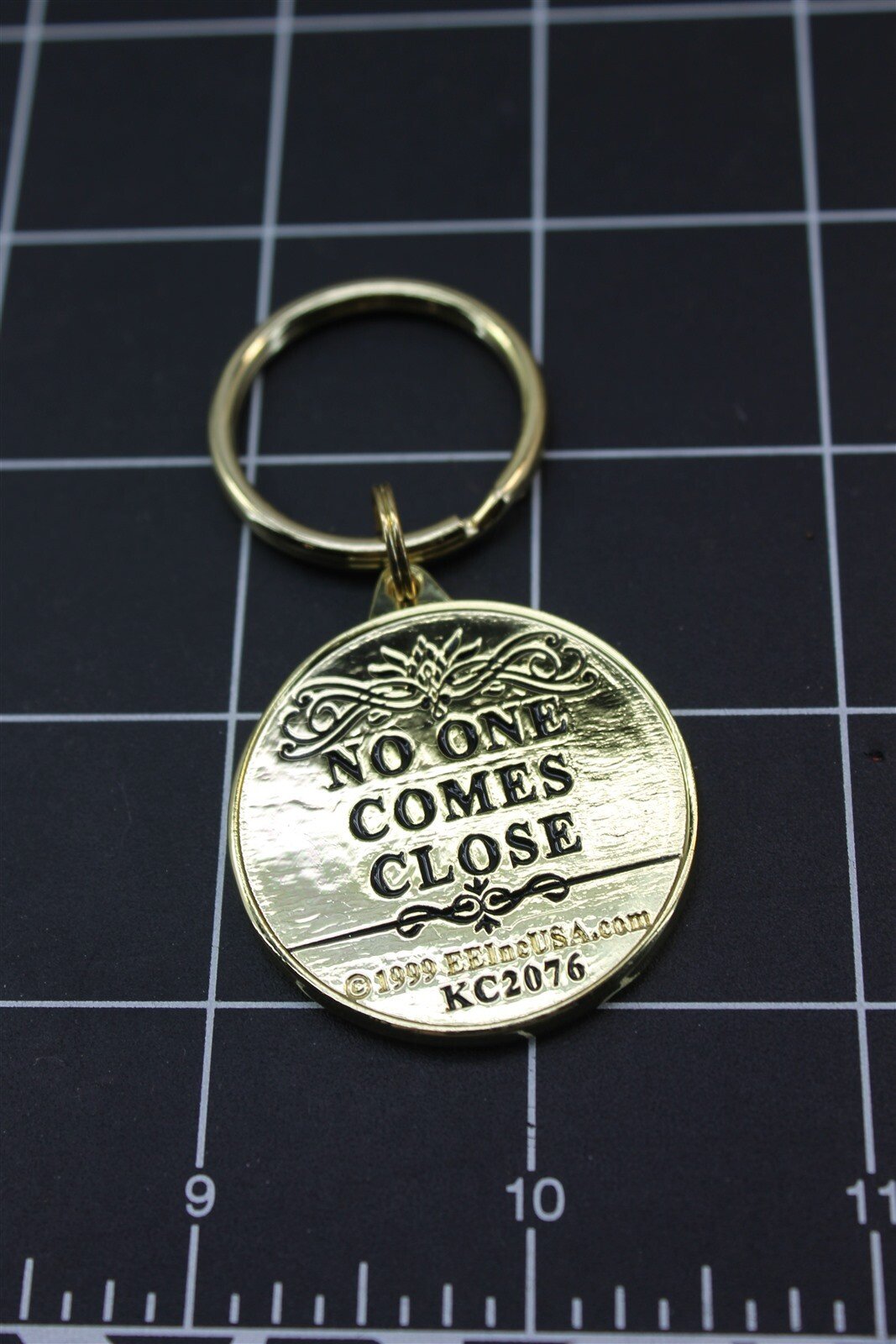 57 3075.jpg United States Air Force Logo Gold Tone Pewter Enamel Key Ring – USAF Keychain, Airman Veteran Gift