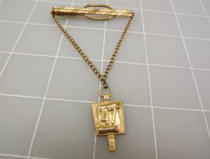 Vintage Hickok Class of ’47 Tie Clasp – Gold Tone Tie Clip Bar 3-1/2″ Graduation Class Year 1947
