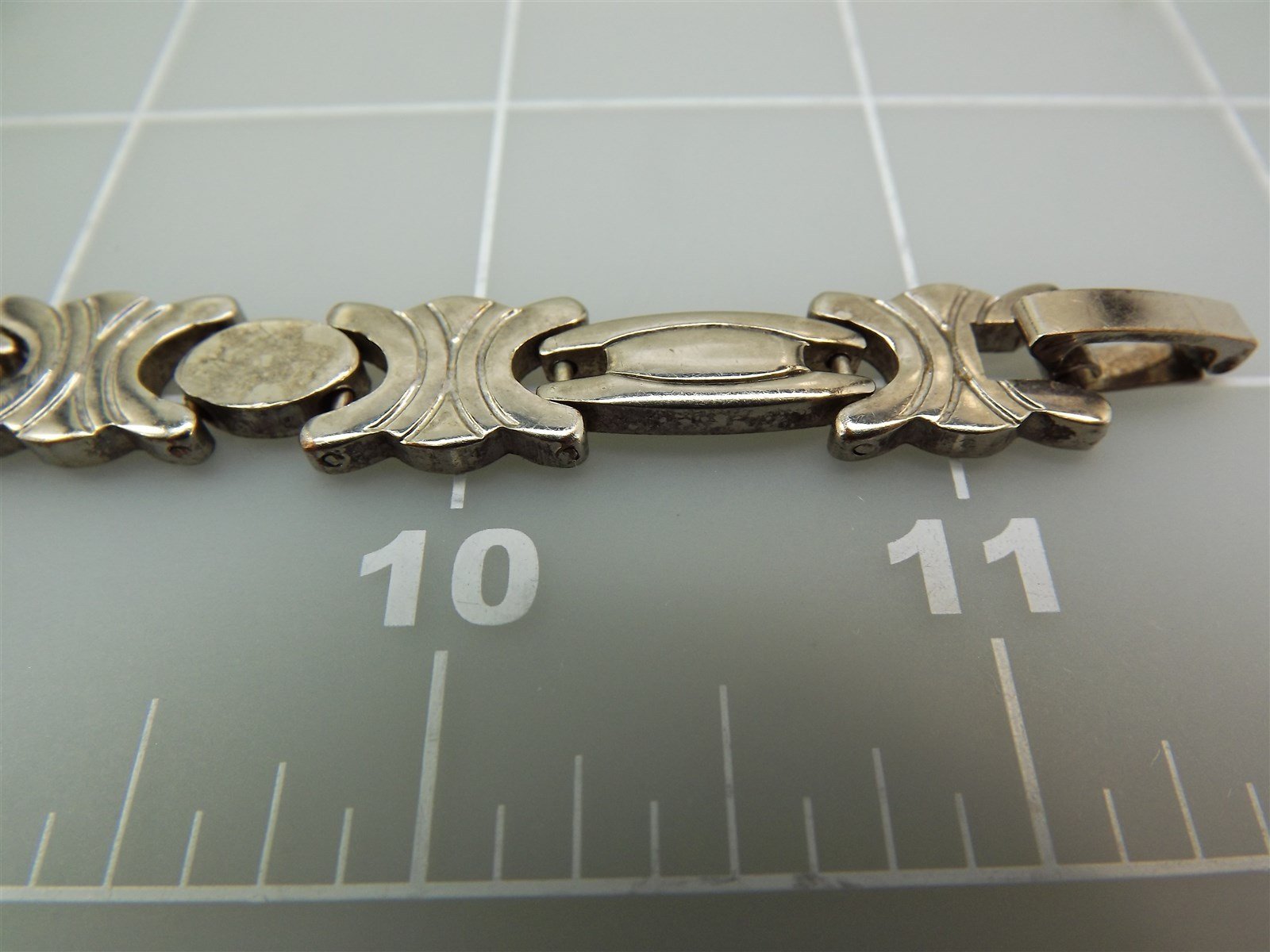 57 3297.jpg Silver Tone Large Fancy Link Bracelet – 7 1/2″ Long Chunky Chain Link Fashion Bracelet