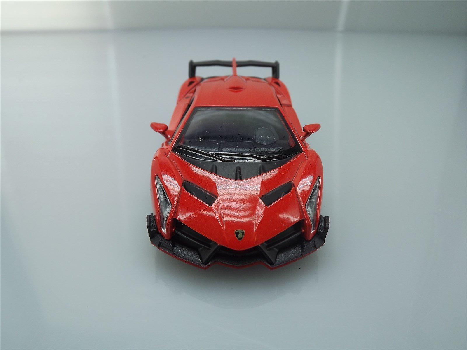 57 3421.jpg Orange Lamborghini Veneno 1:36 Scale Die Cast Model Car – Licensed Collectible Supercar Display, New