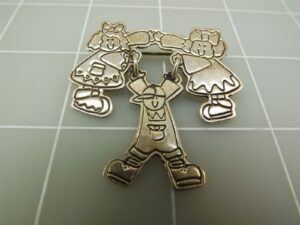 Vintage Sterling Silver 925 Mexico Children Playing Brooch – Kids Holding Hands Pin, 9.7 Grams