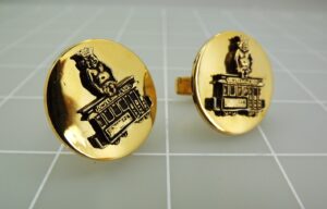 Vintage Gold Tone San Francisco Trolley Cable Car Cufflinks – 1 1/8″ Men’s Cuff Links, 20.3 g