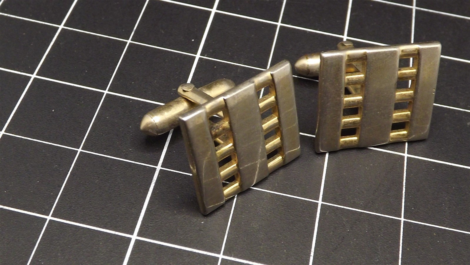 57 440.jpg Vintage Gentleman’s Cufflinks Pair – Mid-Century Retro Modern Style, Toggle Back Business Attire