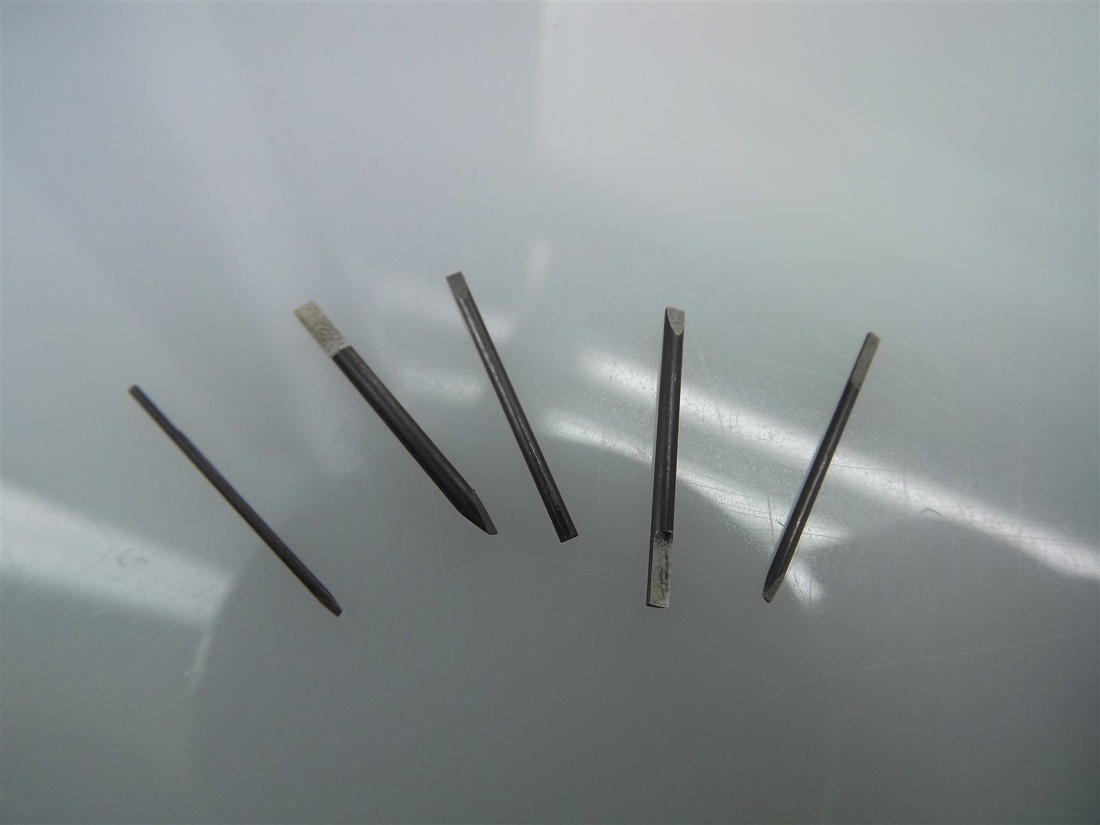 57 561.jpg Precision Screwdriver Set 5-Piece with 5 Extra Tips – Jewelers and Watchmakers Flat Blade Drivers 0.8–1.6mm