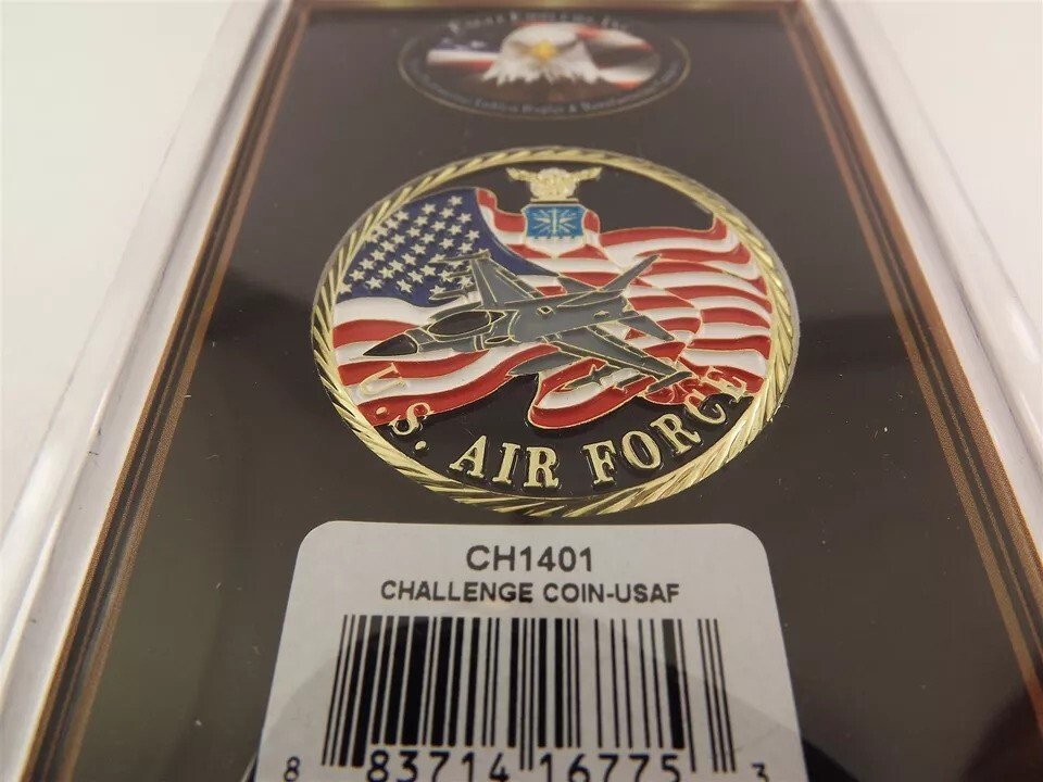 57 875.jpg United States Air Force Challenge Coin – Enameled 1 5/8″ Patriotic USAF Military Coin, Airman Veteran Gift