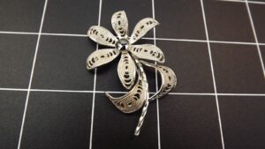 Vintage 830 Silver Filigree Flower Brooch with Malachite – Open Weave Floral Pin, 2″ Long, 5.8 Grams