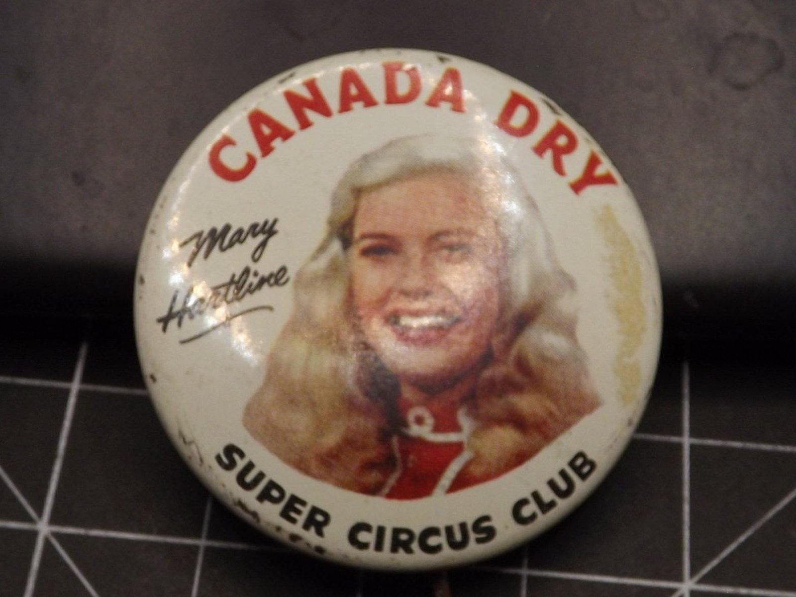 canada dry super circus club mary 800022 c1 canada dry super circus club mary 800022 c1