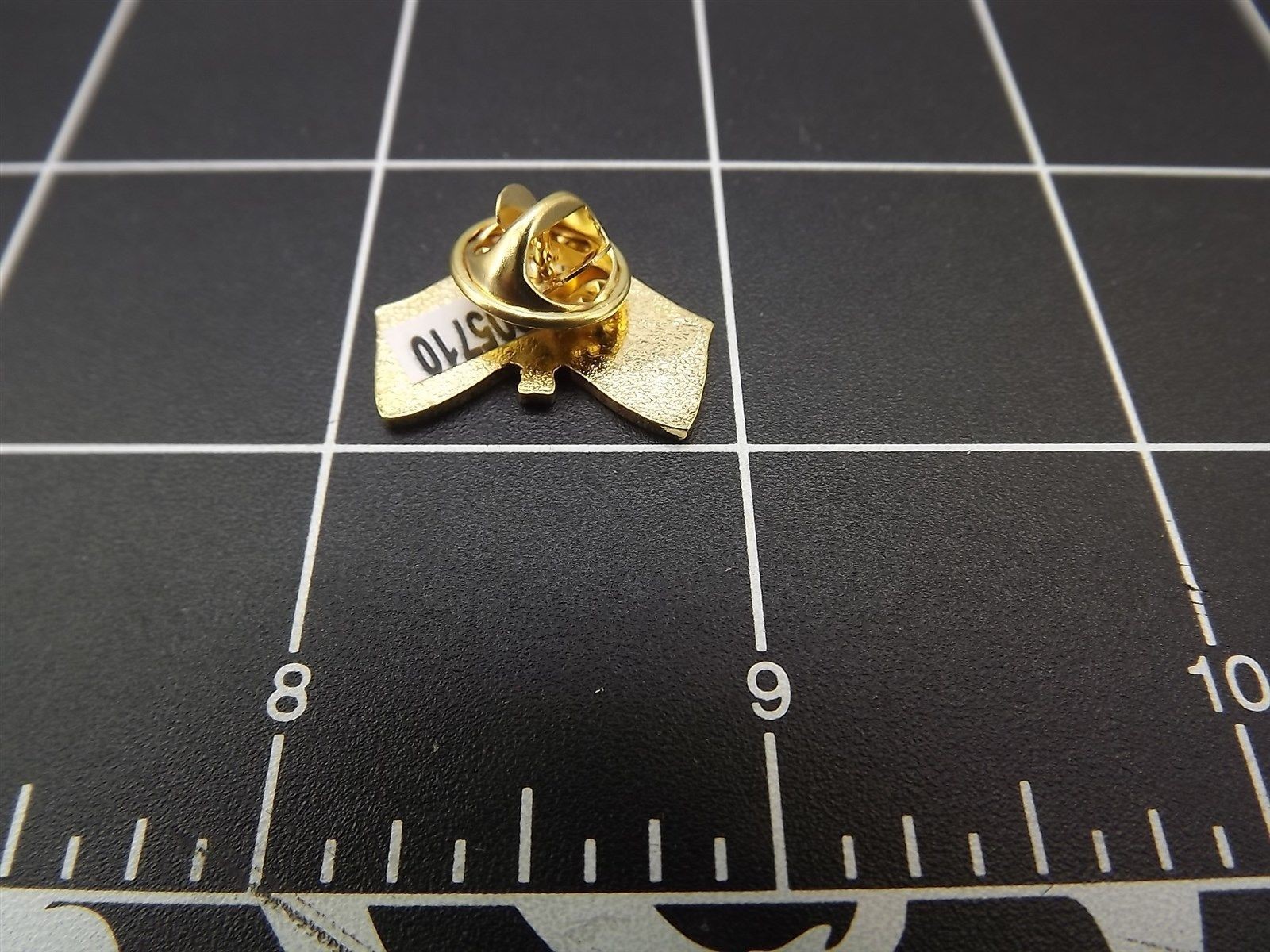 s l1600 1089.jpg Masonic Square & Compass with American Flag Lapel Pin – Enamel – photo 3