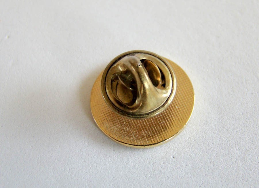 s l1600 12230.jpg "Ohsada" Souvenir Lapel Pin – photo 2