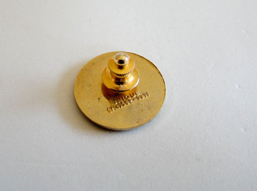 s l1600 12248.jpg Fresno '89 "Training Excellence" Lapel Pin – photo 2