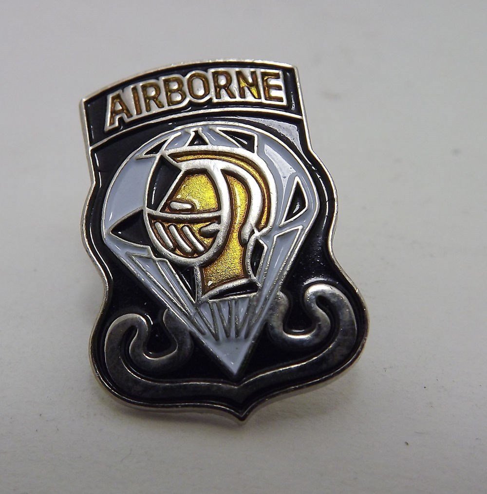 s l1600 12553.jpg Airborne "Nights Mask" Enamel Lapel Pin