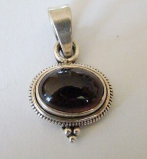 s l1600 13207.jpg