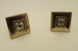 s l1600 13550.jpg