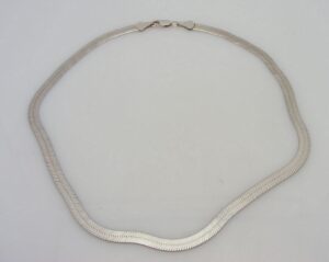 s l1600 13843.jpg