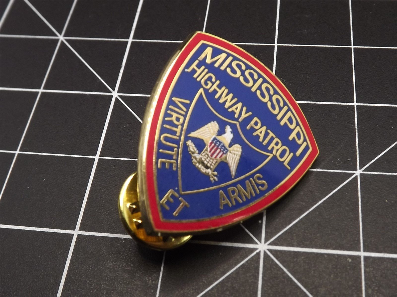 s l1600 14987.jpg Mississippi Highway Patrol Shield Lapel Pin – Enamel