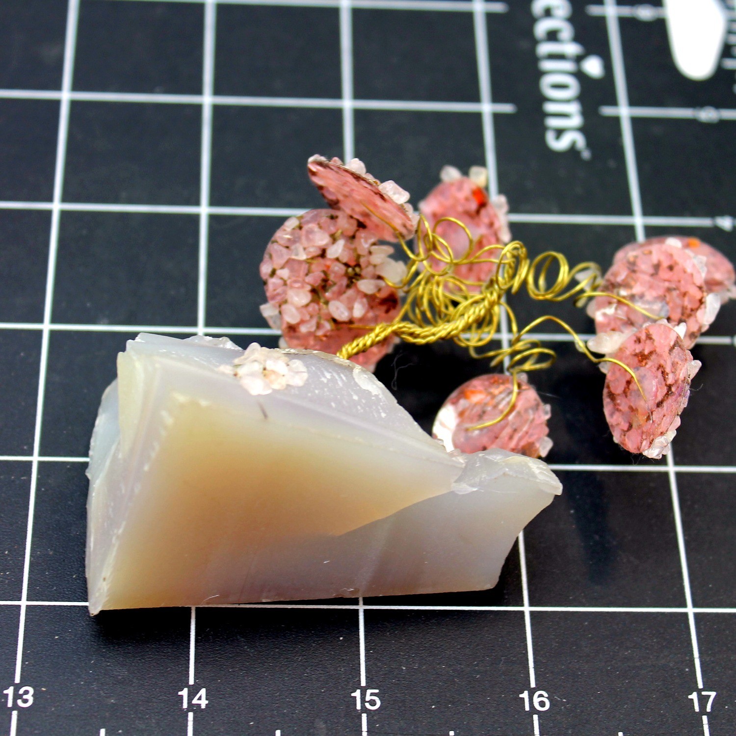 s l1600 15075.jpg Handmade Gemstone Tree Figurine – Pink Stone Chip Flowers on Twisted Brass Wire, Natural Polished Agate Slice Base – Crystal Décor Gift