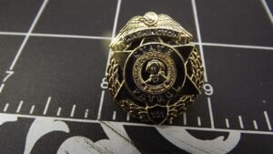 Washington State Patrol Badge Lapel Pin – Gold-tone