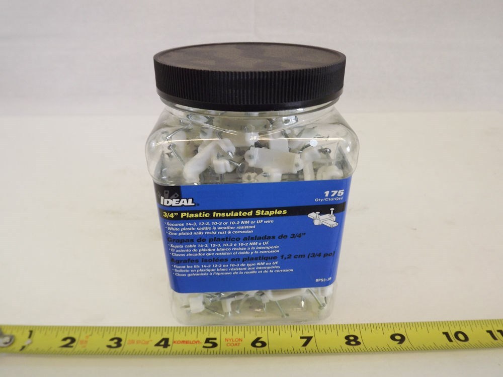 s l1600 15546.jpg Ideal 3/4″ Plastic Insulated Cable Staples – 175 Count – Electrical Wire Fasteners for Securing Cable to Studs and Joists – New