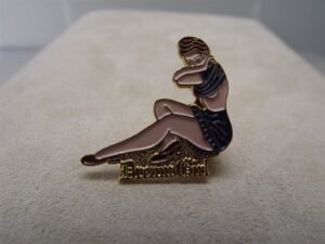 "Dream Girl" Pin-Up Lapel Pin – WWII Nose Art