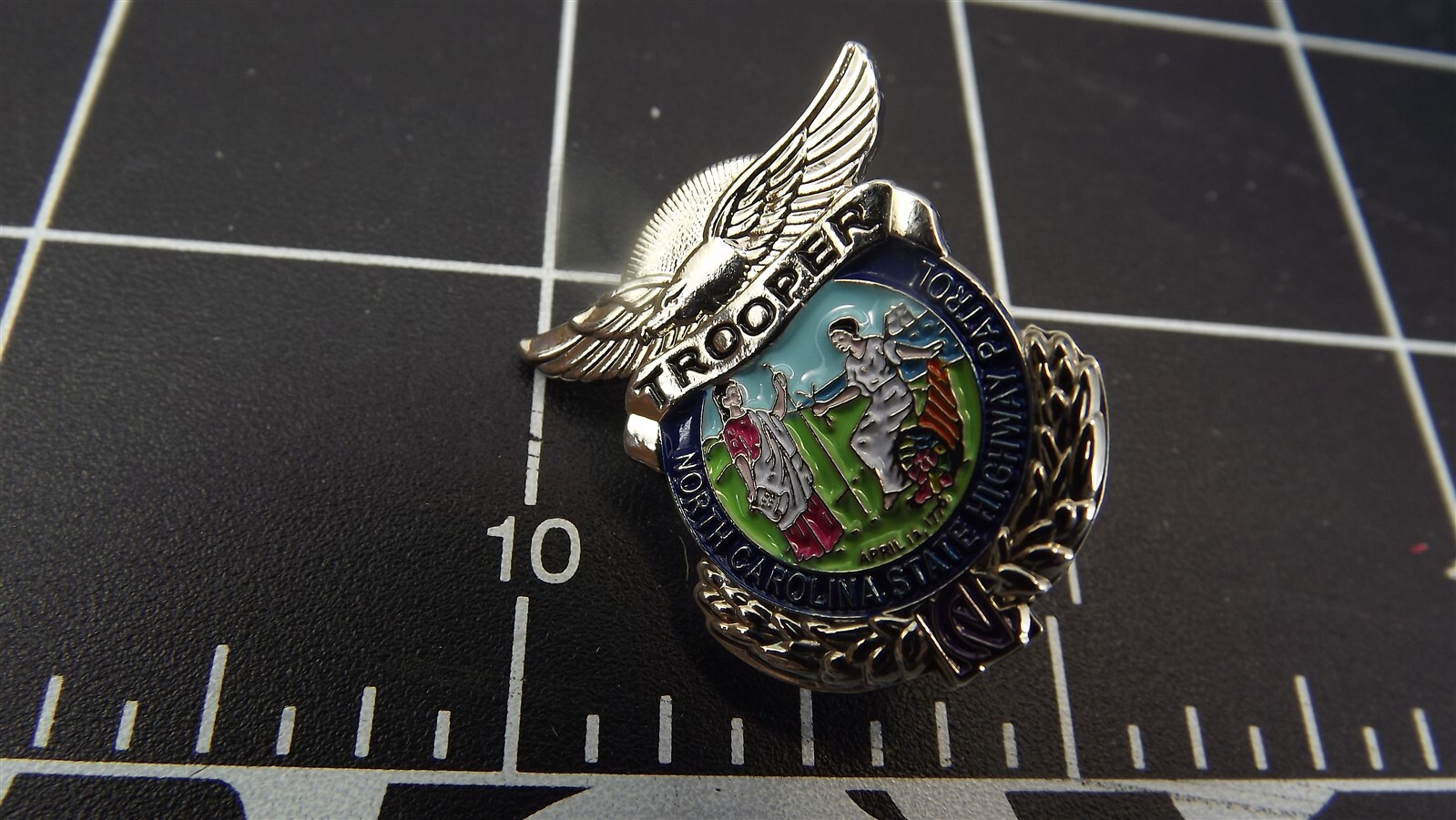 s l1600 1909.jpg North Carolina Highway Patrol Trooper Badge Lapel Pin – Silver-tone