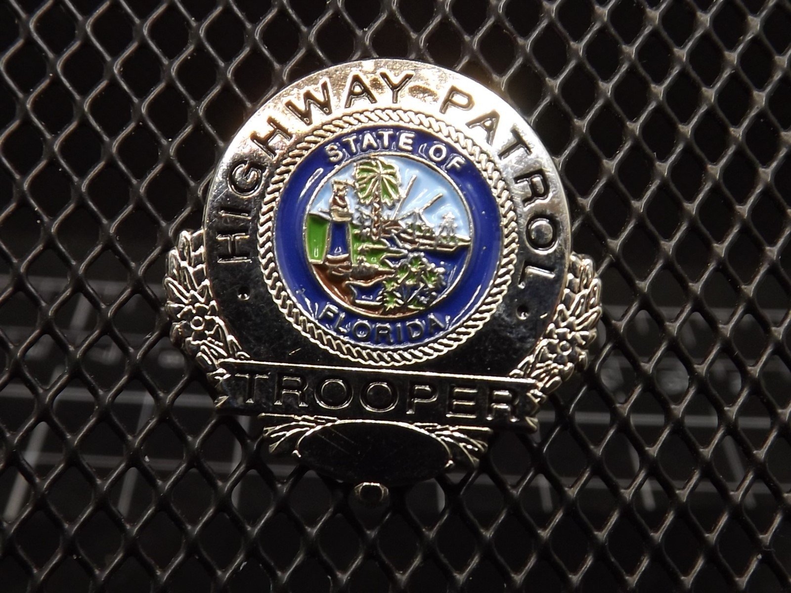 s l1600 2007.jpg Florida Highway Patrol Trooper Badge Lapel Pin – Silver-tone – photo 2
