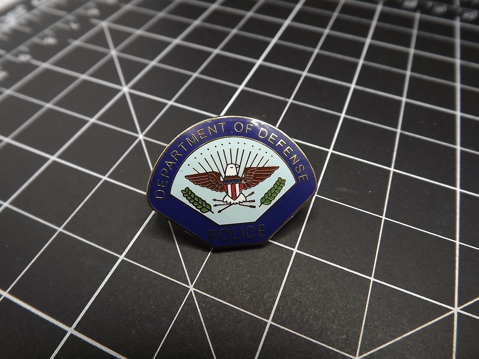 s l1600 2158.jpg Department of Defense Police Lapel Pin – Enamel