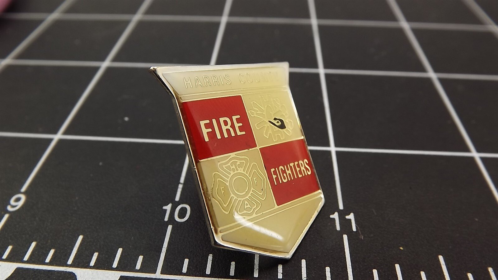 s l1600 2253.jpg Harris County Fire Fighters Lapel Pin – Enamel – photo 3