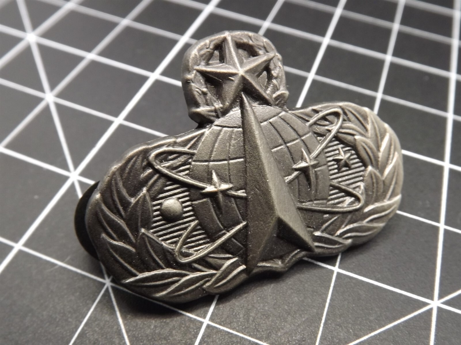 s l1600 2765.jpg USAF Space Operations Badge Lapel Pin – Pewter – photo 2