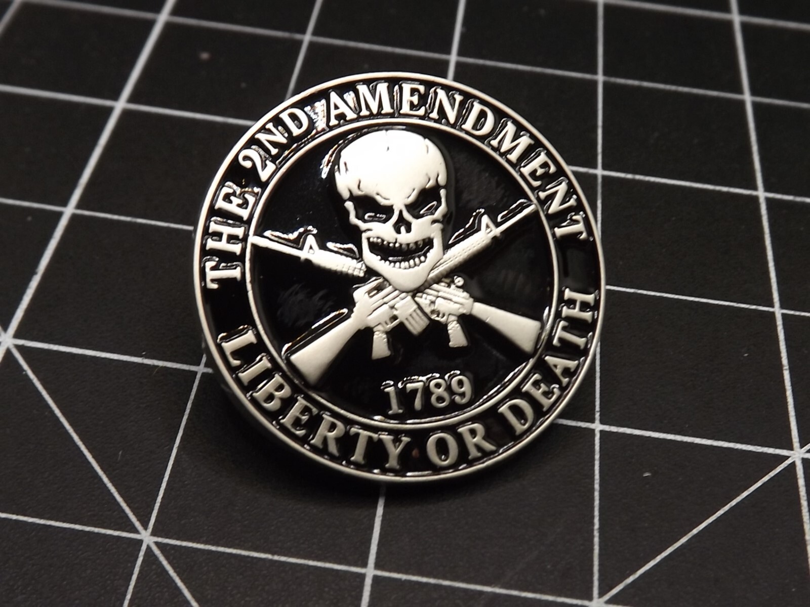 s l1600 284.jpg "2nd Amendment – Liberty or Death 1789" Skull Lapel Pin – 1" – photo 2
