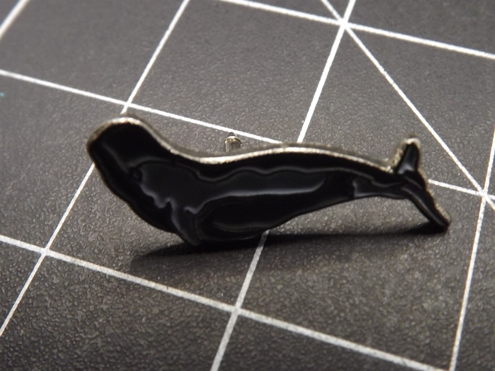 s l1600 3303.jpg Beluga Whale Lapel Pin – Enamel – photo 3