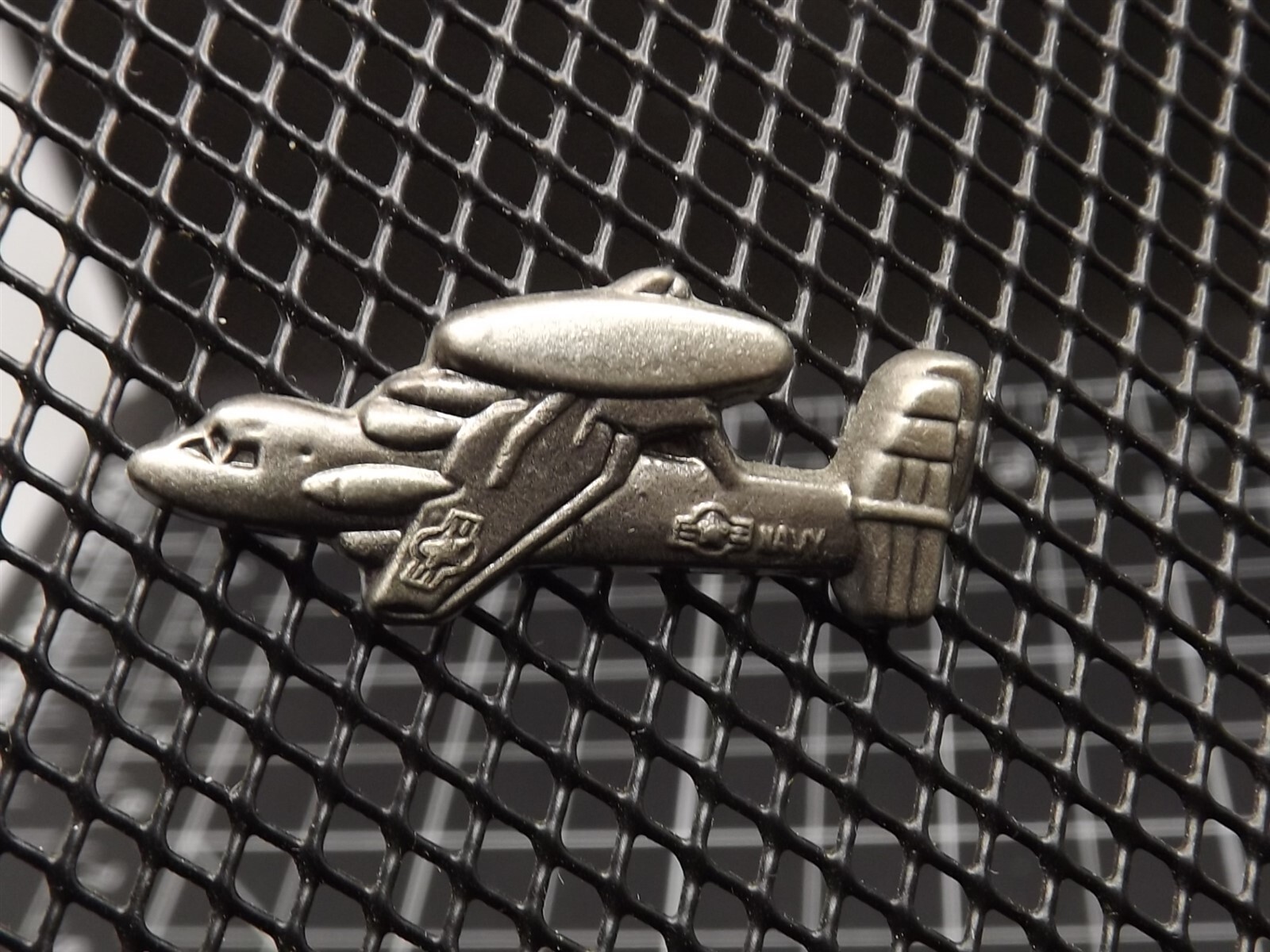 s l1600 3348.jpg E-2C Hawkeye Airplane Lapel Pin – Pewter