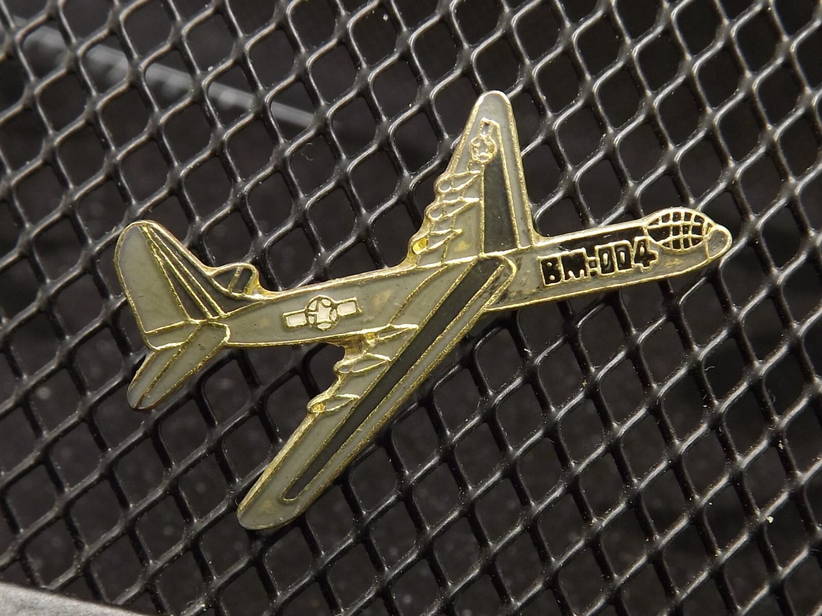 s l1600 3498.jpg Military Aircraft Lapel Pin (Gold-tone bomber) – Gold-tone