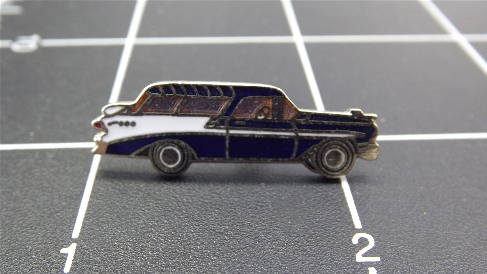 s l1600 3643.jpg 1956 Nomad Hot Rod Lapel Pin – Enamel