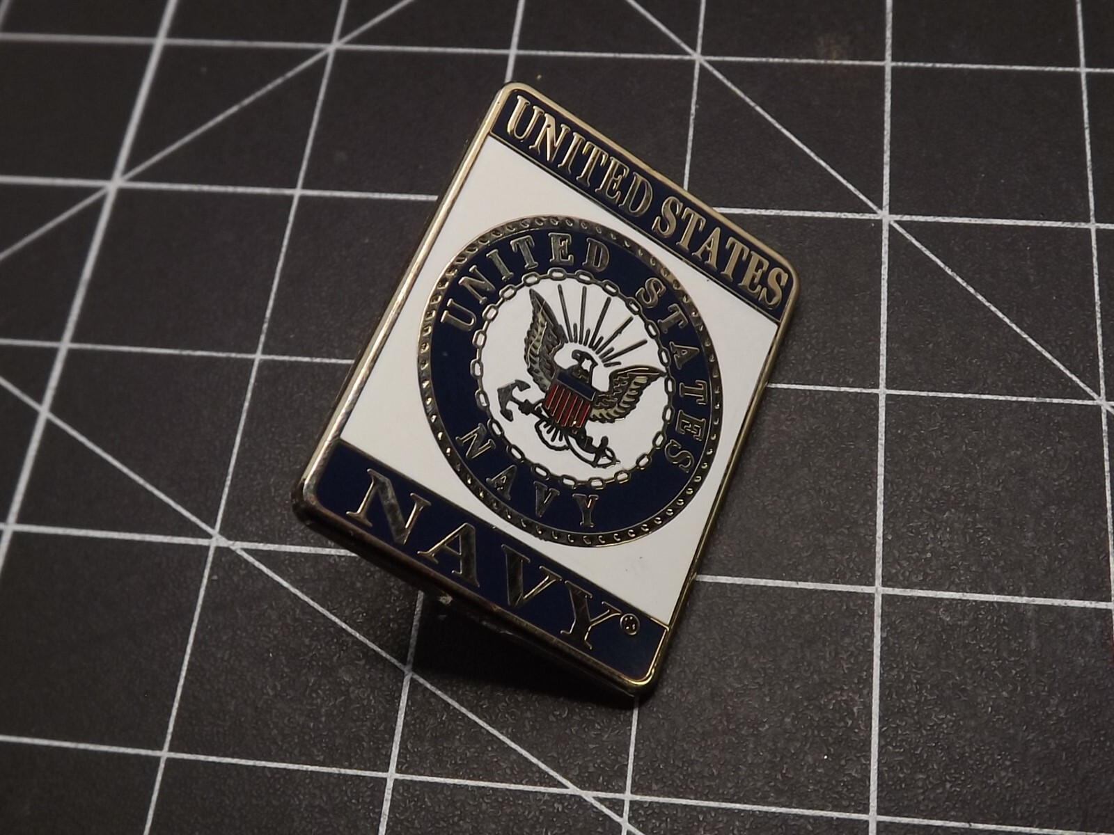 s l1600 3930.jpg United States Navy Logo Lapel Pin – Enamel – photo 2
