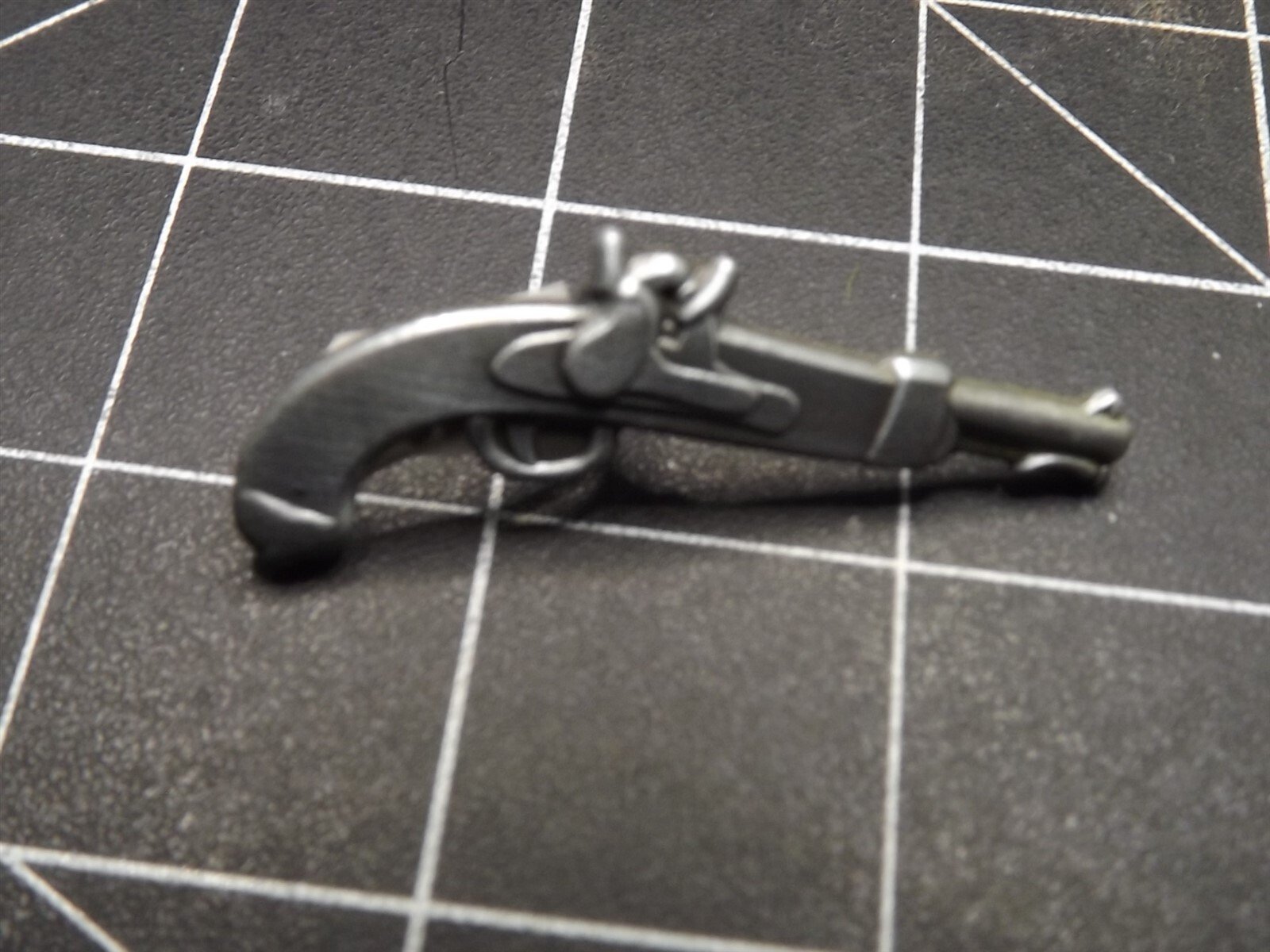 s l1600 4056.jpg Flintlock Pistol Lapel Pin – Pewter – photo 2
