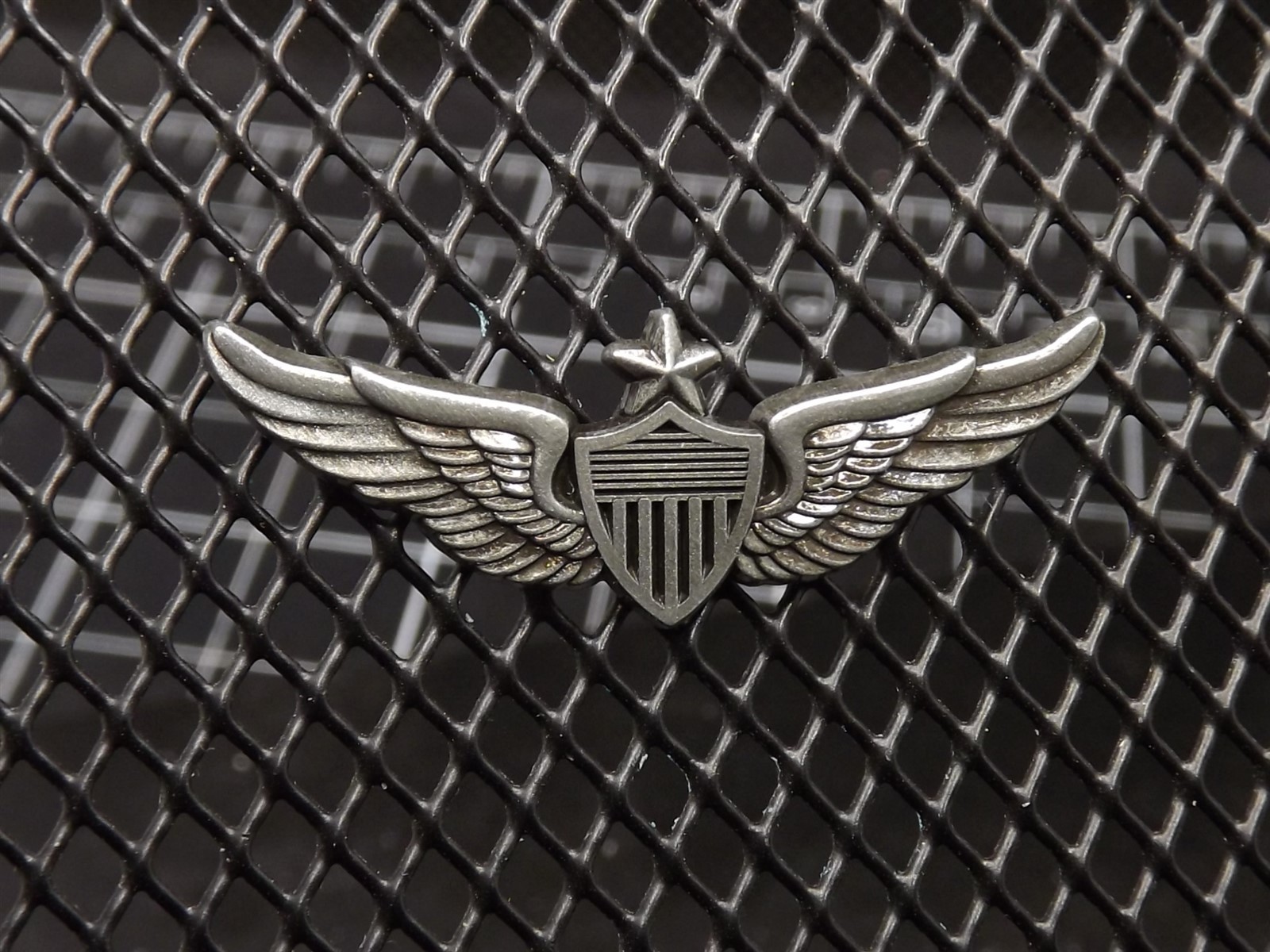 s l1600 4583.jpg Army Senior Aviator Mini Wings Lapel Pin – 1-1/4" Pewter