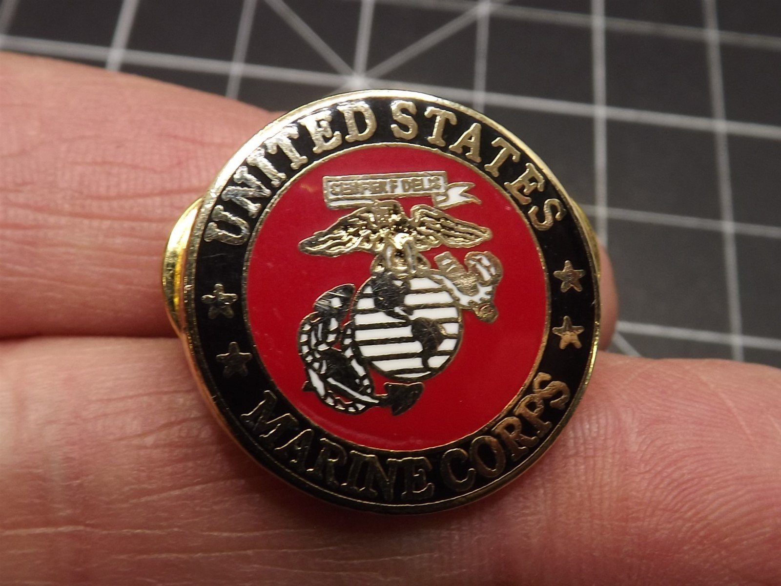s l1600 4626.jpg United States Marine Corps "Semper Fidelis" Round Emblem Lapel Pin – 7/8" Enamel Eagle, Globe & Anchor on Red – view 4