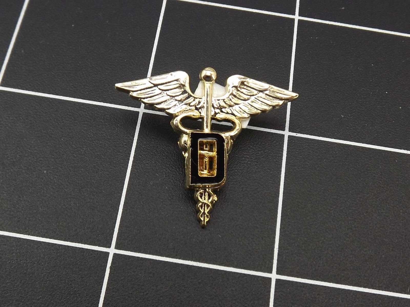 s l1600 4725.jpg Dentist "D" Caduceus Lapel Pin – 1" Gold Tone – photo 4