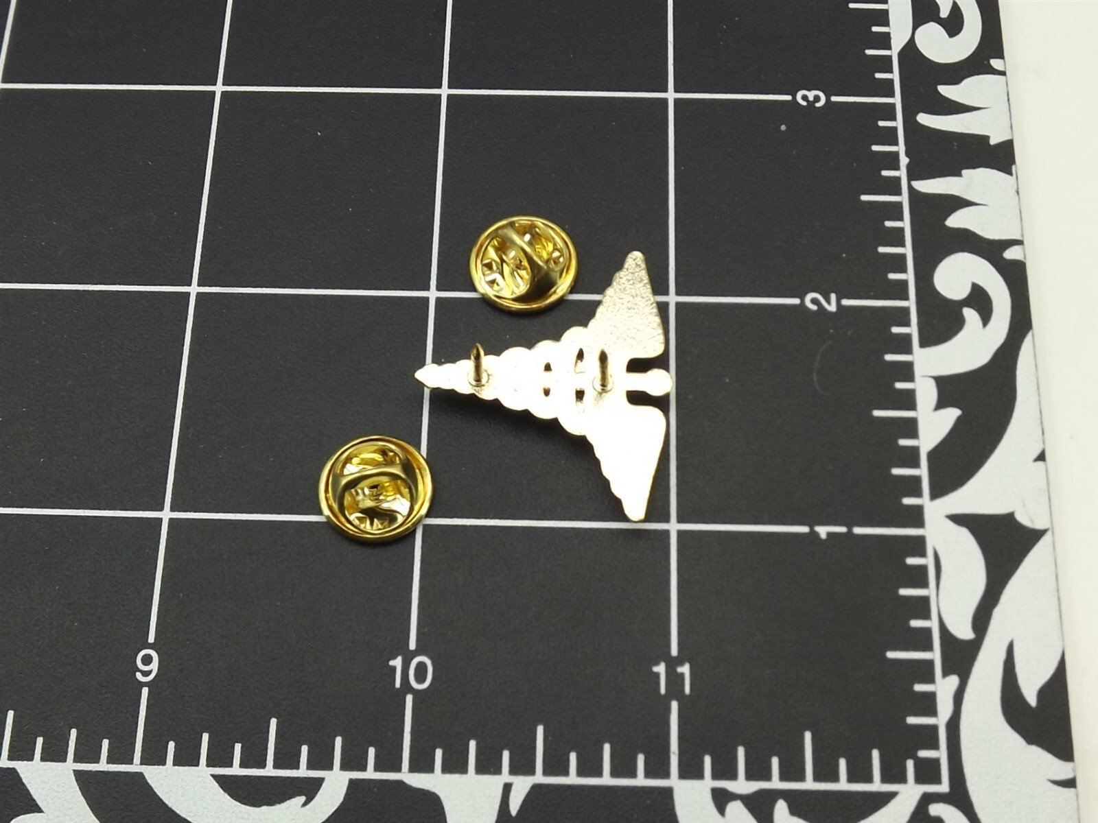 s l1600 4729.jpg Veterinary "V" Caduceus Lapel Pin – 1" Gold Tone – photo 3