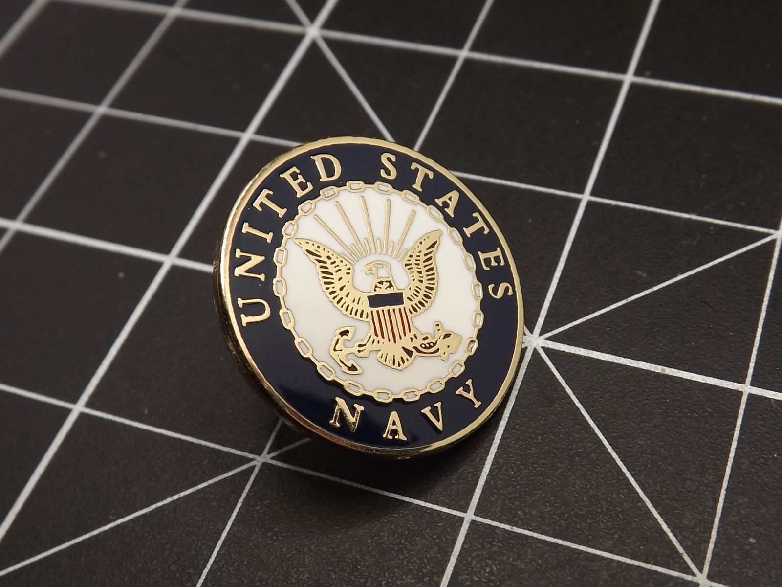 s l1600 488.jpg U.S. Navy Lapel Pin – 3/4" White & Blue Enamel – photo 5