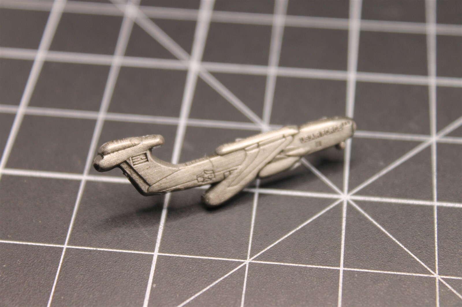s l1600 4910.jpg C-141 Starlifter Lapel Pin – Pewter – photo 2